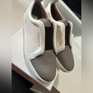 VINCE Caden Sneaker NIB. Casual & Cute!